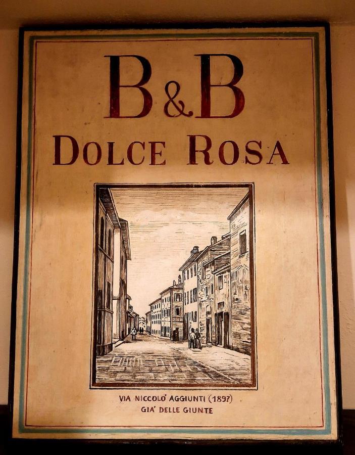 Dolce Rosa ♡ Centro Storico Bed and Breakfast Sansepolcro Exteriör bild