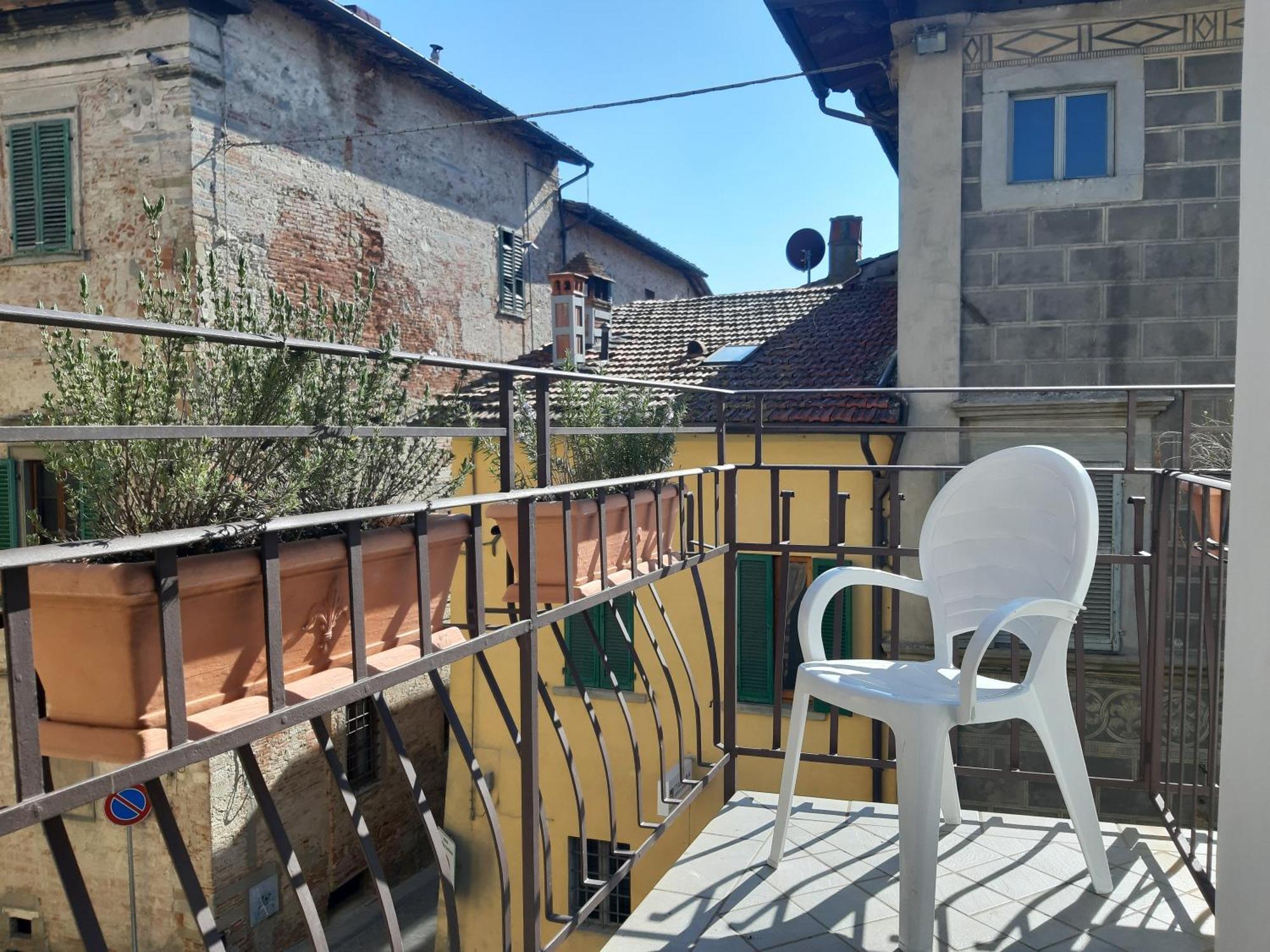 Dolce Rosa ♡ Centro Storico Bed and Breakfast Sansepolcro Exteriör bild
